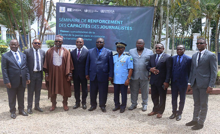 Soutenir la liberté de la presse et la responsabilité en période de transition au Gabon: Les professionnels de media et la HAC reflechissent sur leur roles.